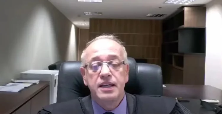 URGENTE: Desembargador que propôs extinção da PM de Goiás é afastado após reação incisiva de Caiado