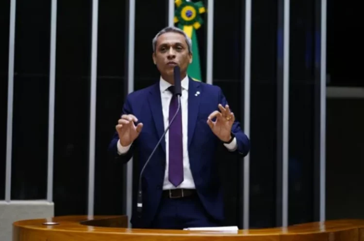 URGENTE: Deputado anuncia CPI do Abuso de Autoridade em coletiva impactante