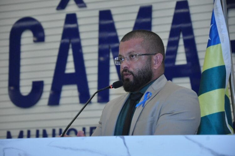 Vereador de Anápolis apresenta Projeto de Lei para informar sobre gasolina refinada ou formulada