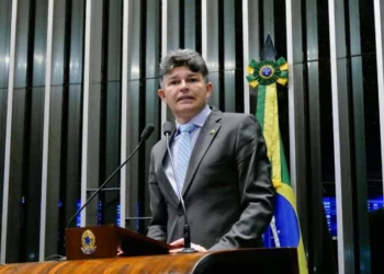 “Dar medalha para Alexandre de Moraes é cuspir na cara do povo”, diz deputado federal José Medeiros
