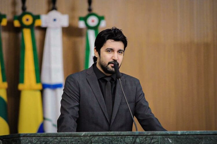 Manifestação contra a cassação do deputado Fred Rodrigues é organizada por apoiadores, nessa terça-feira na ALEGO