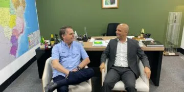 EXCLUSIVO: Com apoio de Bolsonaro, Vitor Hugo está confirmado como candidato em Anápolis