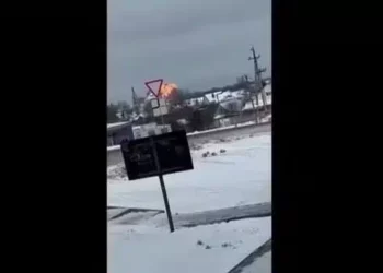 VÍDEO: Avião militar russo com prisioneiros ucranianos explode na fronteira”