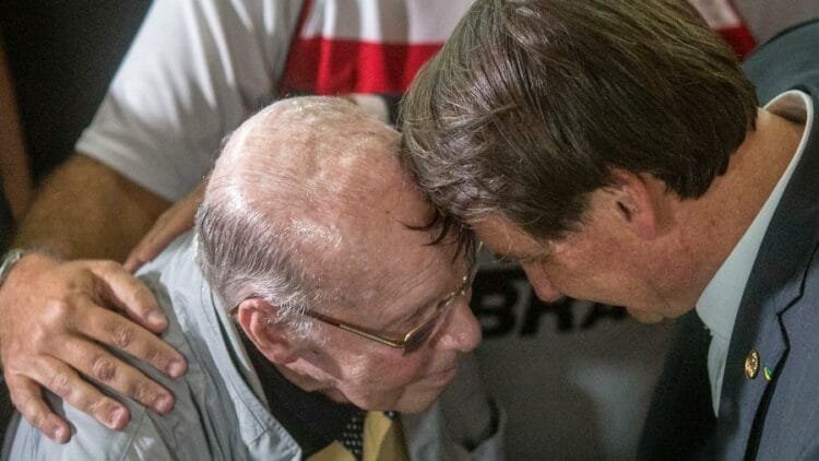 O adeus ao velho Lobo: Bolsonaro presta homenagem a Zagallo, símbolo do futebol brasileiro
