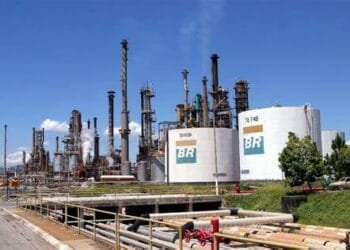 Retorno da cobrança integral de impostos federais sobre Diesel gera aumento de R$ 0,22 por litro