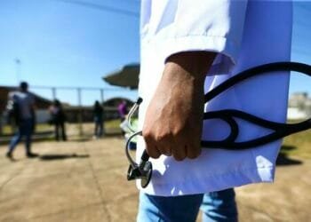 Piso da enfermagem: gestores têm até 15 de janeiro para atualização e cadastro de novos dados