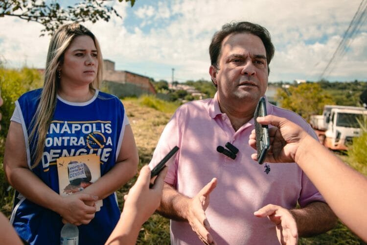 Prefeito define estratégia e determina início imediato da vacinação contra a dengue