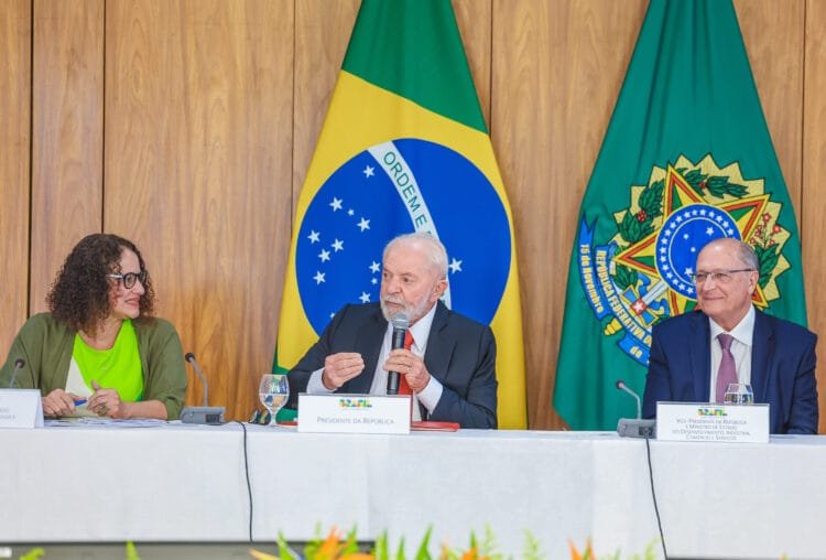 Insatisfação em Escala: Lula enfrenta críticas de diversos setores