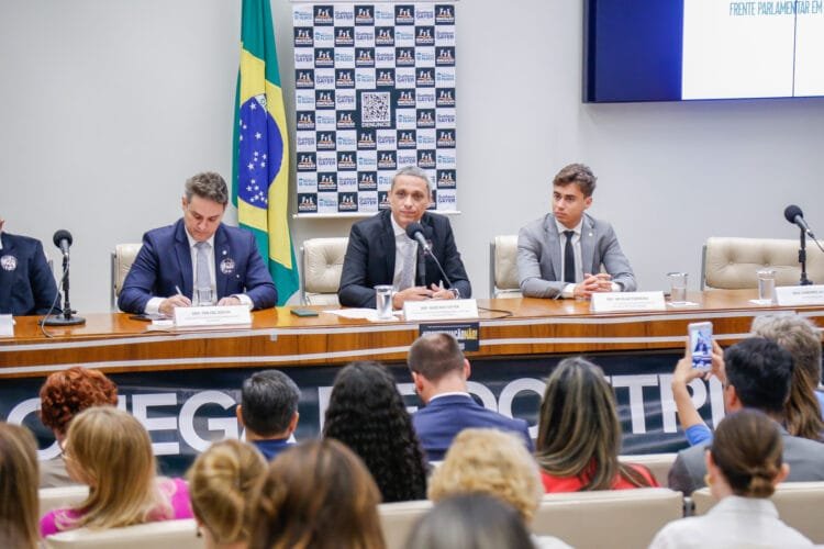 Frente Parlamentar pela Educação Critica Recomendação do MP-PB sobre Identidade de Gênero nas Escolas