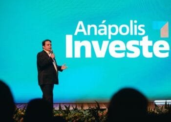 Anápolis registra crescimento econômico de 7,67% ao ano durante gestão de Roberto Naves