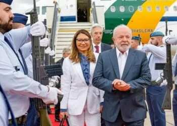 Despesas com viagens disparam no governo Lula em 2024
