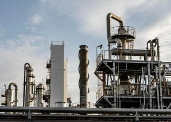 Crise na indústria química nacional: futuro pode reservar fechamento de unidades e demissões