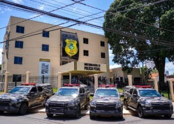 Vagas de emprego em Goiás: Polícia Penal abre oportunidades para profissionais de saúde
