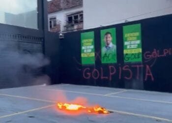 Ataque ao diretório de campanha: Deputado bolsonarista em Fortaleza sofre ameaças