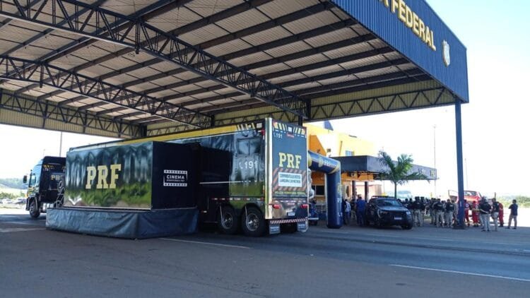 PRF intensifica ações educativas para o Maio Amarelo em todo o Brasil