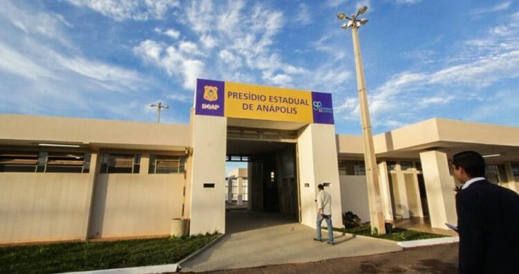 Resolução do CNPCP proíbe evangelismo em presídios e gera controvérsia