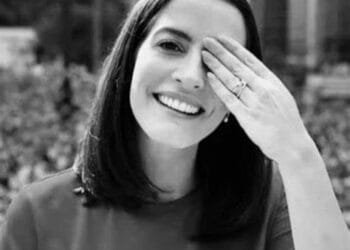 Política Brasileira de Luto: Homenagens à deputada Amália Barros