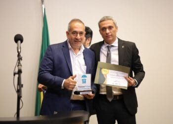 Criada por Gayer, Frente Parlamentar contra Doutrinação inaugura premiação a instituições que prezam por ensino livre de ideologias políticas