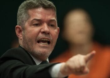 Presidente do Detran-GO enfrenta ameaças de empresários descontentes com combate ao comércio ilegal