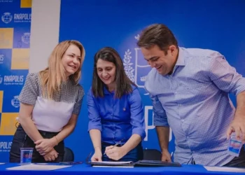 Eerizania Freitas conta com a liderança de Roberto Naves em sua candidatura à prefeitura de Anápolis