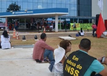 INSS: greve dos servidores leva segurados a usarem serviços digitais