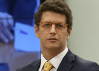 Ricardo Salles condena fraude eleitoral na Venezuela e critica postura do Brasil