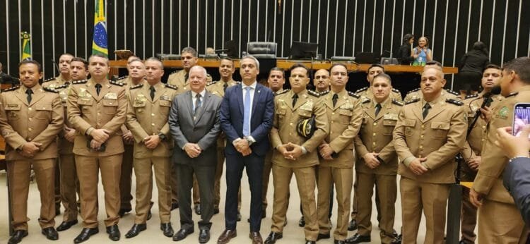 Imagens: Divulgação/Sessão solene em homenagem à PMGO de 2023