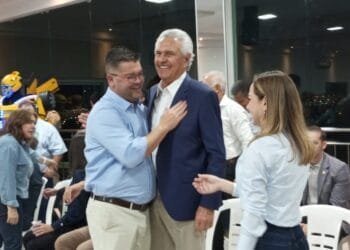 Leandro Ribeiro reassume cargo no governo Caiado e declara apoio a Eerizania Freitas