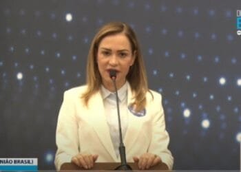 Eerizania Freitas destaca experiência e planos para Anápolis durante debate eleitoral