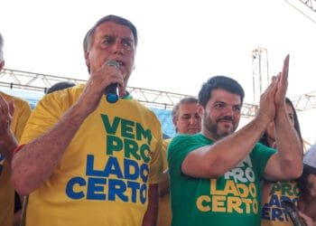 Bolsonaro critica criação de impostos e defende nova geração de prefeitos em Anápolis