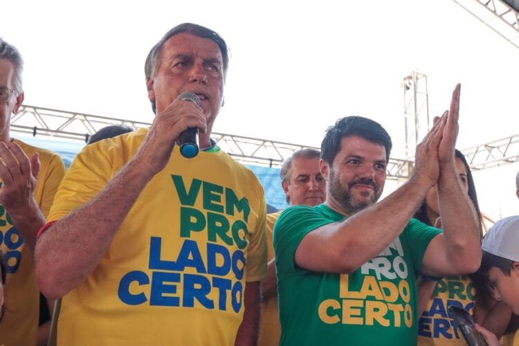 Bolsonaro critica criação de impostos e defende nova geração de prefeitos em Anápolis