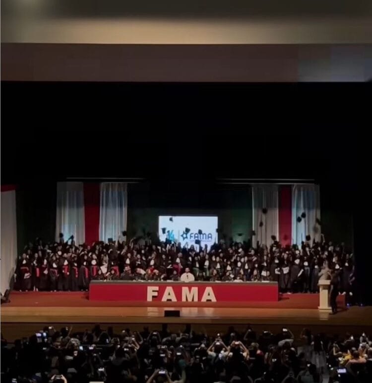 FAMA celebra colação de grau com 123 formandos em grande evento