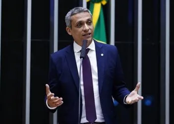 Goiás: Gustavo Gayer é recordista em propostas apresentadas na Câmara dos Deputados