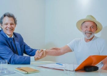 Coppolla critica política econômica de Lula: “Descontrole fiscal afunda o real e mercado perde confiança”