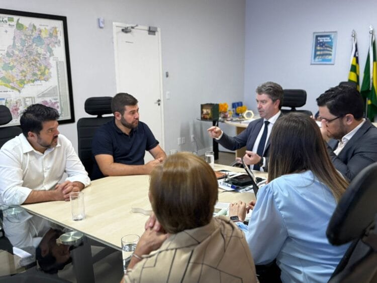 Márcio Corrêa e secretário estadual de Saúde montam plano de ação para cirurgias eletivas em Anápolis