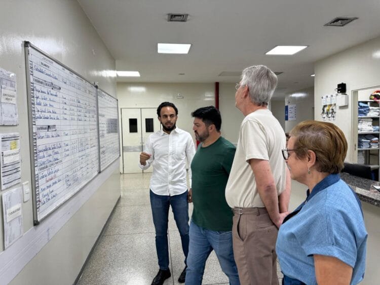 Prefeito Márcio Corrêa realiza visitas a unidades de saúde no fim de semana