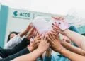Jovens do CASER Anápolis transformam criatividade em solidariedade com doação a pacientes oncológicas