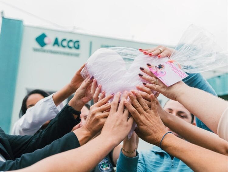 Jovens do CASER Anápolis transformam criatividade em solidariedade com doação a pacientes oncológicas