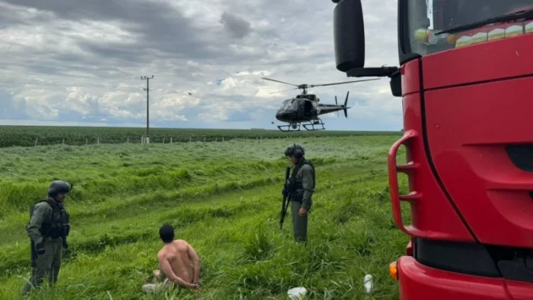 URGENTE: Helicóptero da Polícia Civil intercepta suspeito de ataque em Brasília na Bahia