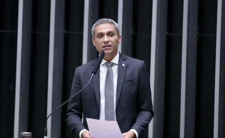 Gustavo Gayer denuncia STF e governo Lula: “Regime rouba nosso futuro e destrói a democracia”