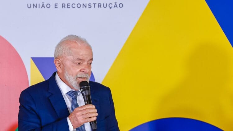 Lula surpreende ministros ao admitir possibilidade de não disputar reeleição em 2026