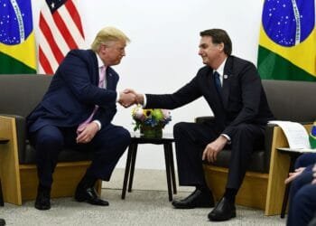 Bolsonaro solicita devolução de passaporte para comparecer à posse de Donald Trump nos EUA