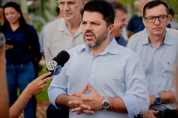 Prefeito Márcio Corrêa dá ultimato: ‘Ou entrega qualidade ou deixa Anápolis’