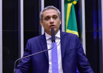Deputado diz que medida de monitoramento do PIX é “inconstitucional” e apresenta projeto para derrubar normativa