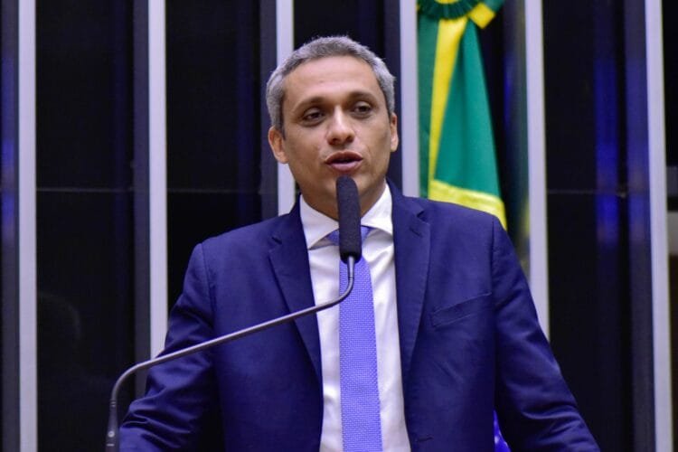 Deputado diz que medida de monitoramento do PIX é “inconstitucional” e apresenta projeto para derrubar normativa