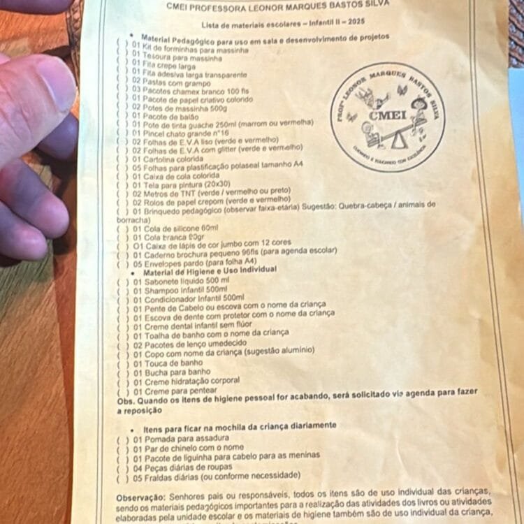 “É inadmissível exigir que pais comprem materiais que são para a escola”, afirma secretária de Educação