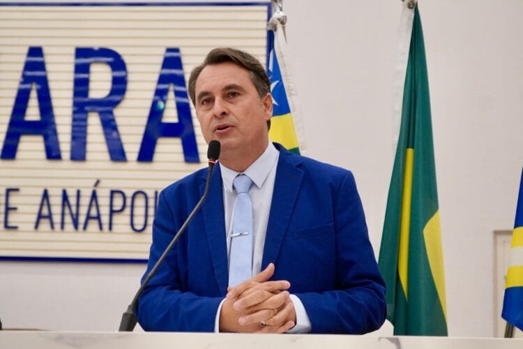 Vereador Jean Carlos defende plano de recapeamento e ampliação da saúde em Anápolis