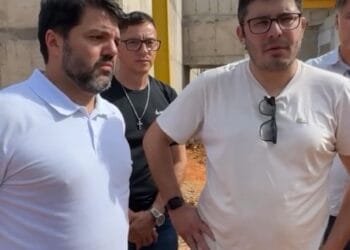 24 horas é o prazo dado à Saneago para resolver o problema da água turva em Anápolis, diz Márcio Corrêa.