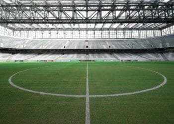 Sintético ou natural: o que está em debate em relação aos tipos de gramado utilizados no futebol?