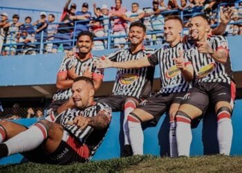 Anápolis vence Atlético-GO em jogo eletrizante e avança à final do Campeonato Goiano